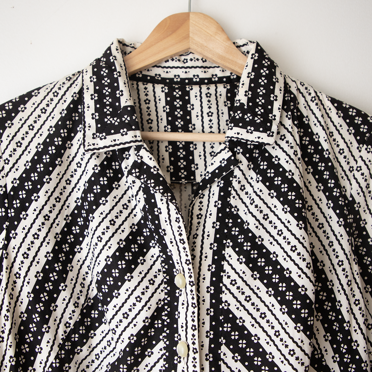 60's Daisy Printed Midi